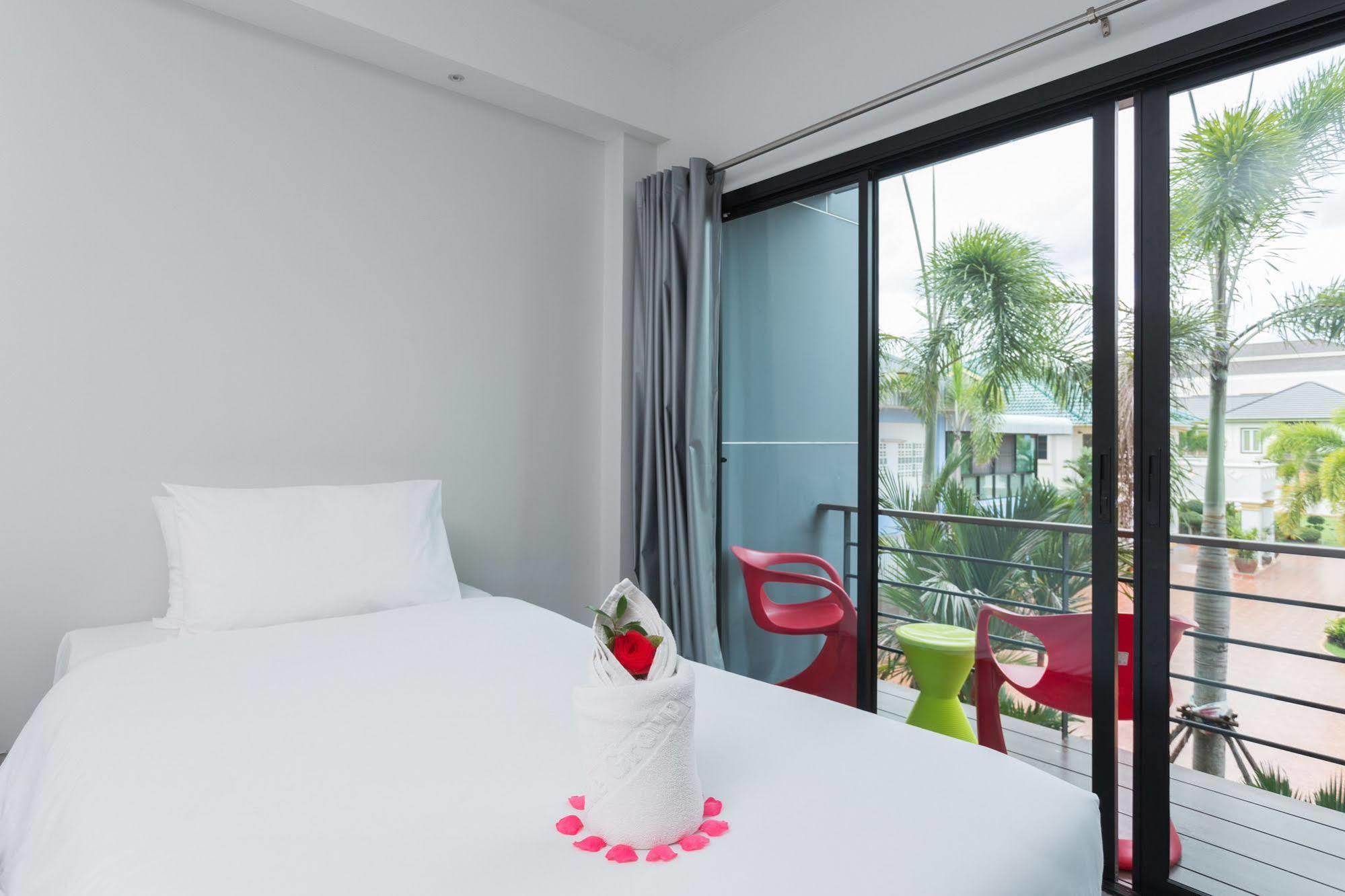 Riverside Hotel Krabi town Екстериор снимка